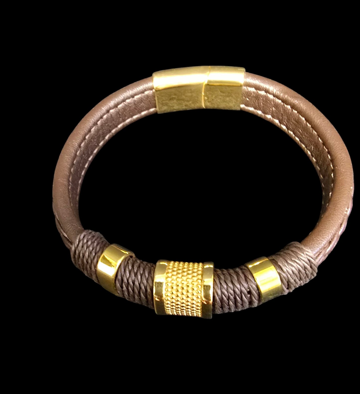 Men’s Hand-Stitched Leather Bracelet – Magnetic Closure