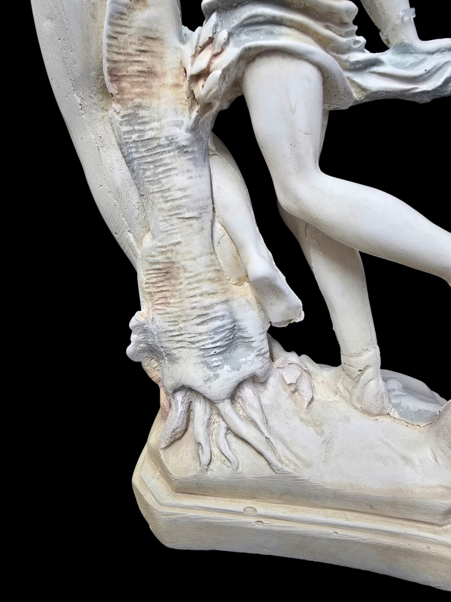 Apollo and Daphne – Mythological Transformation in Handcrafted Alabaster