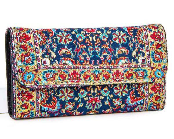 Chic Tapestry Wallet with Magnetic Closure – Elegance Meets Functionality