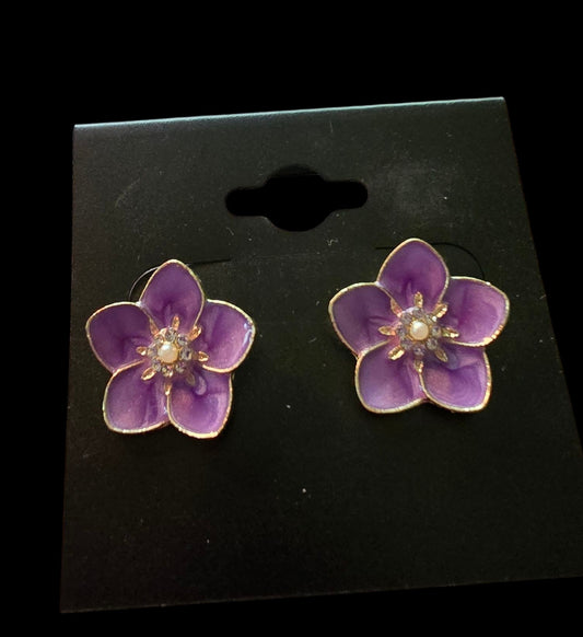 Lavender Purple Flower Stud Earrings with Pearl Center