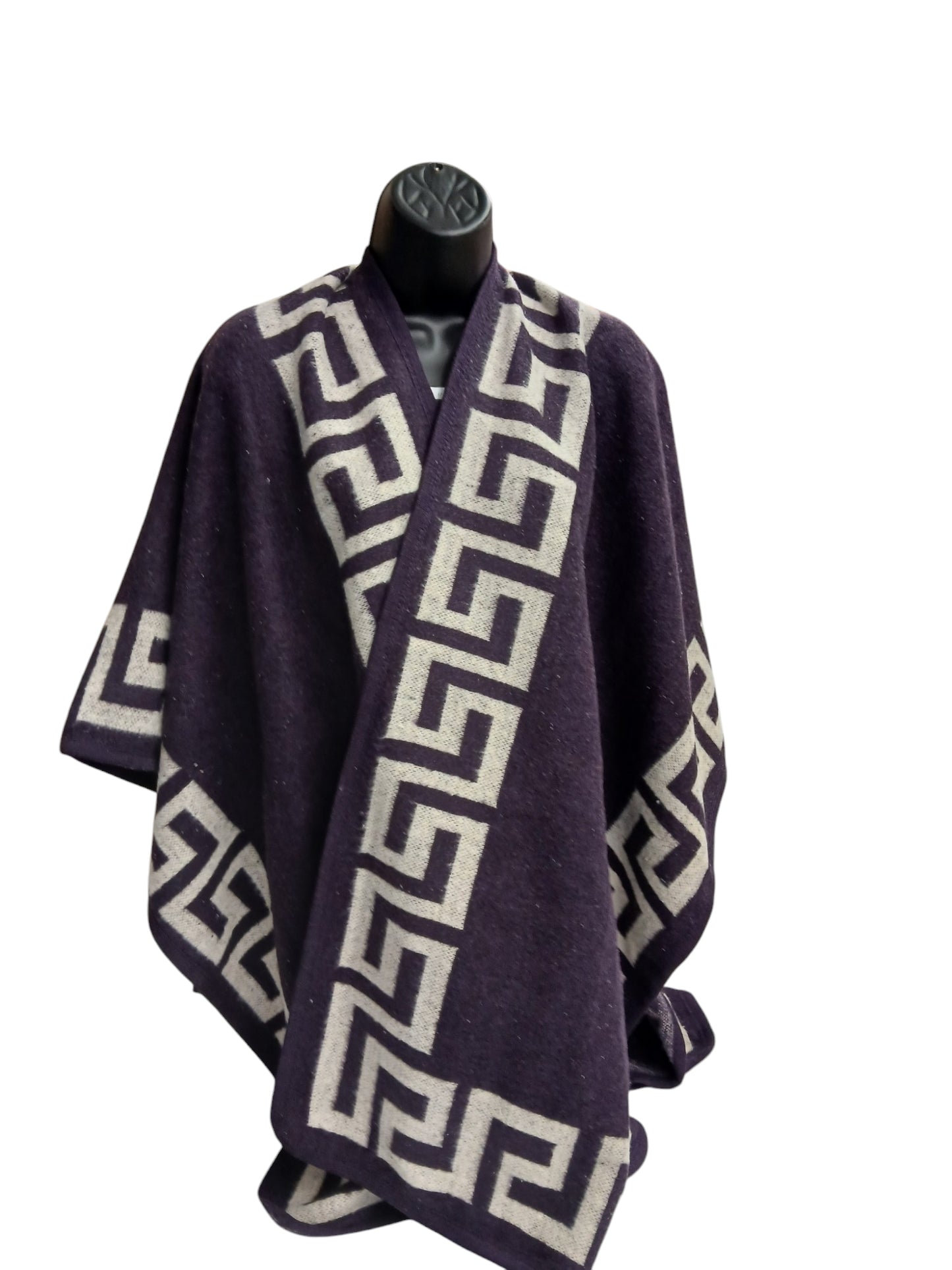 Elegant Shawl/Cape - Stylish and Versatile Outerwear