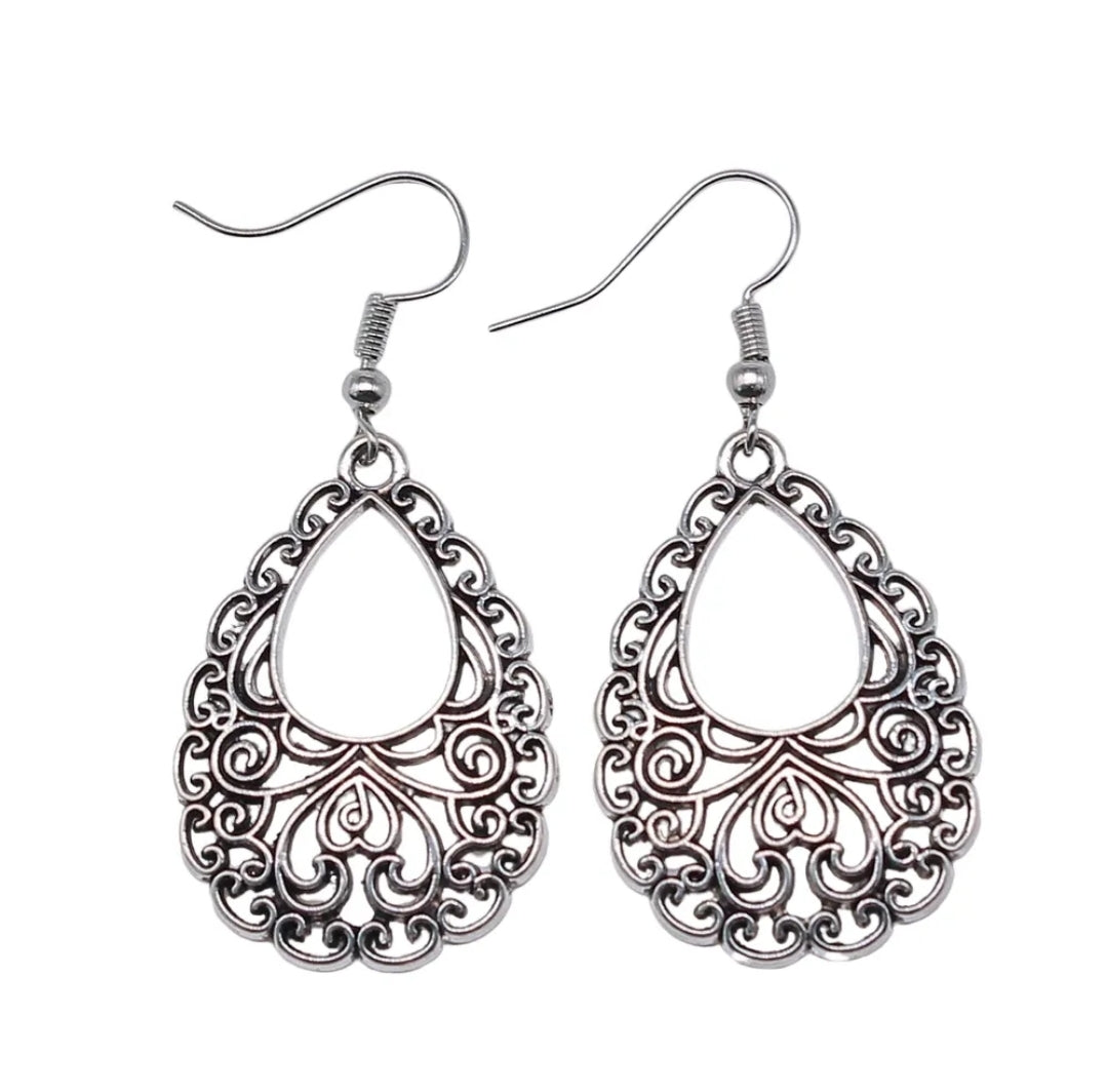 Antique Silver Filigree Dangle Earrings – 1.25" Pendant