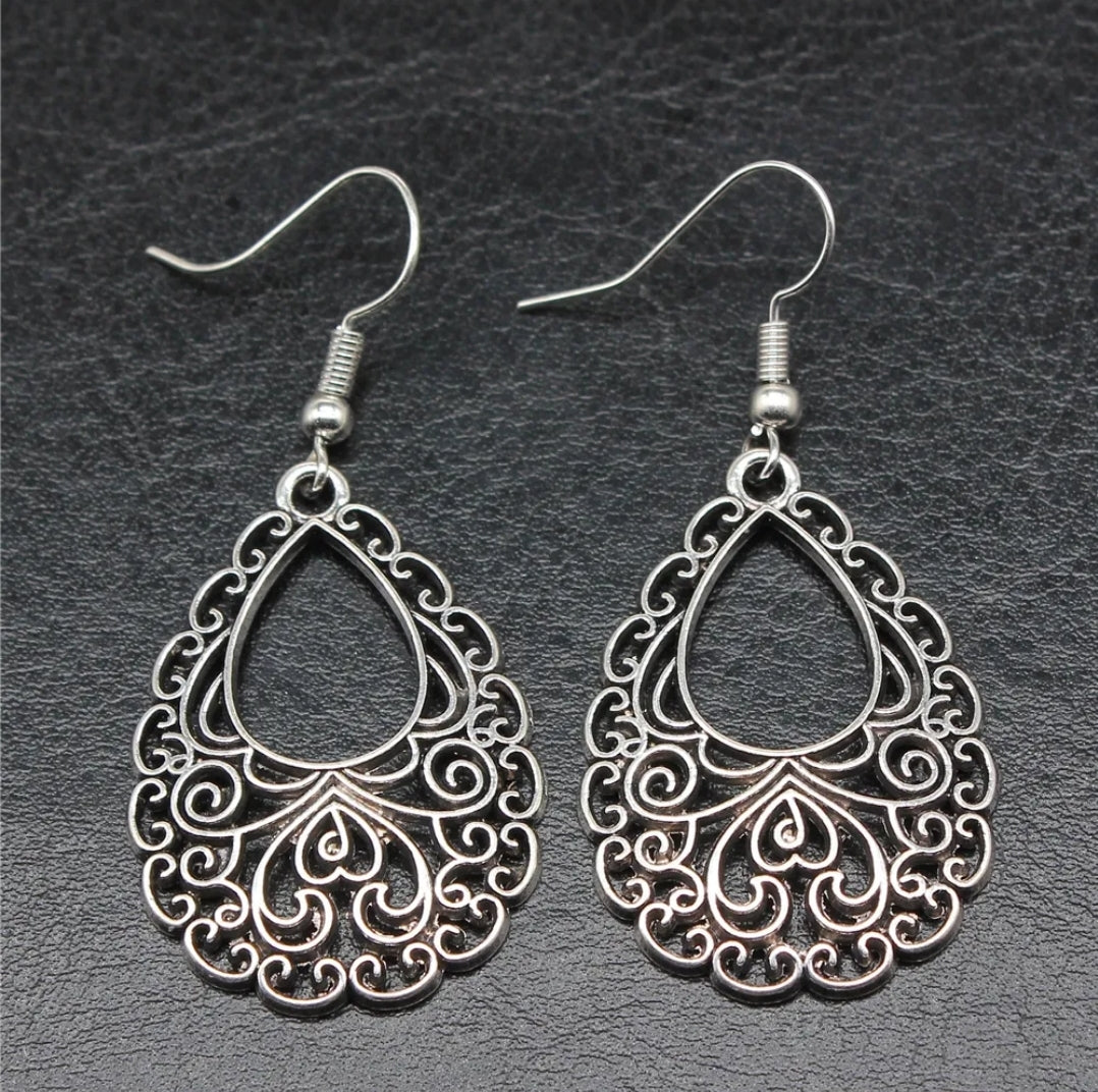 Antique Silver Filigree Dangle Earrings – 1.25" Pendant